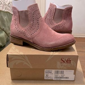 Soft 7 1/2 Barina Desert Rose ankle boot
